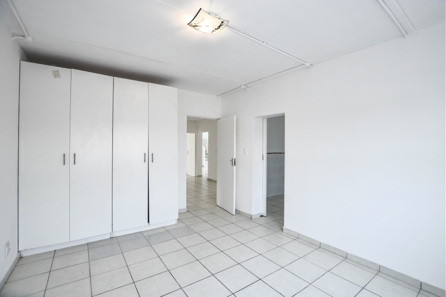 8 Bedroom Property for Sale in Parklands Western Cape